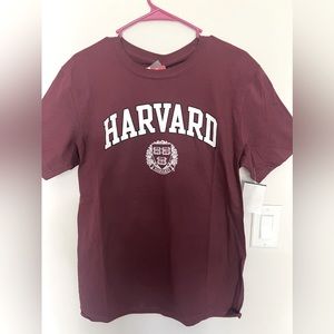 NEW Harvard Fanatics Official Collegiate Harvard Crest Crimson T-Shirt Size M